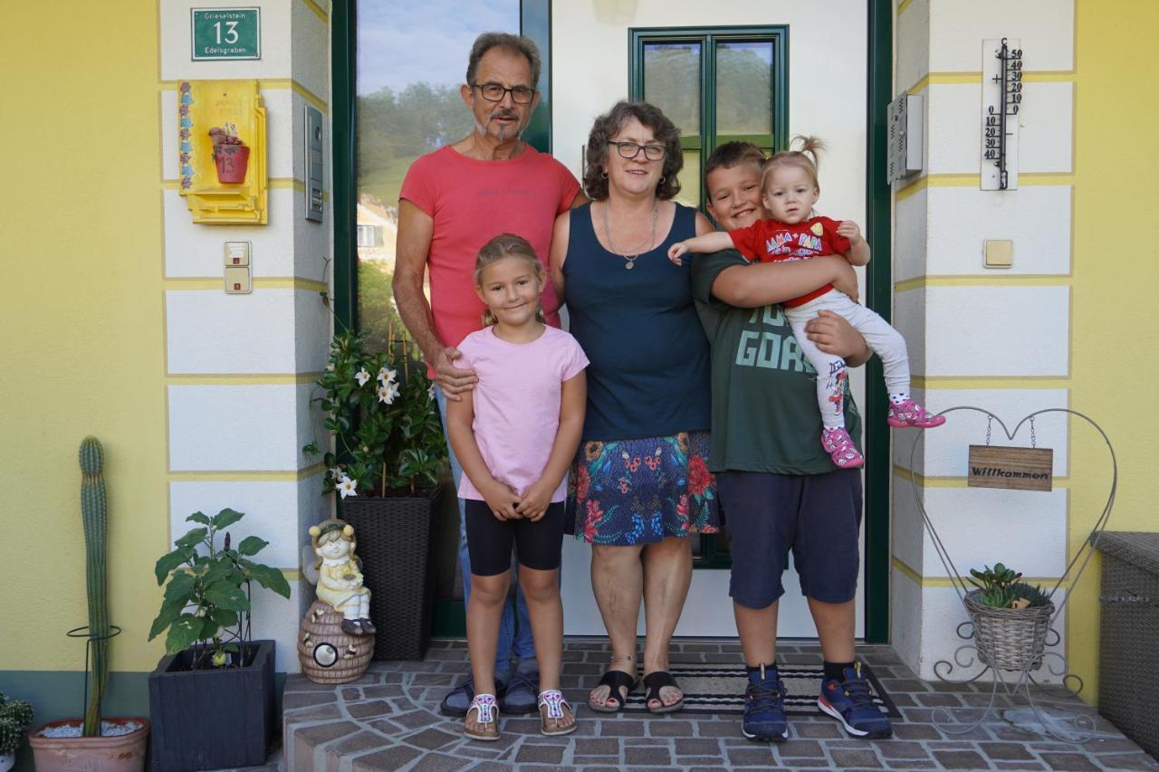 Gaestehaus Strini Jennersdorf Екстериор снимка